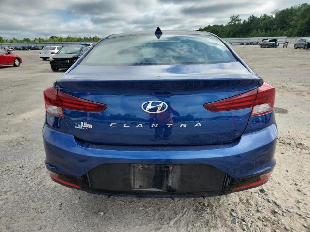  HYUNDAI ELANTRA 2019 Синий