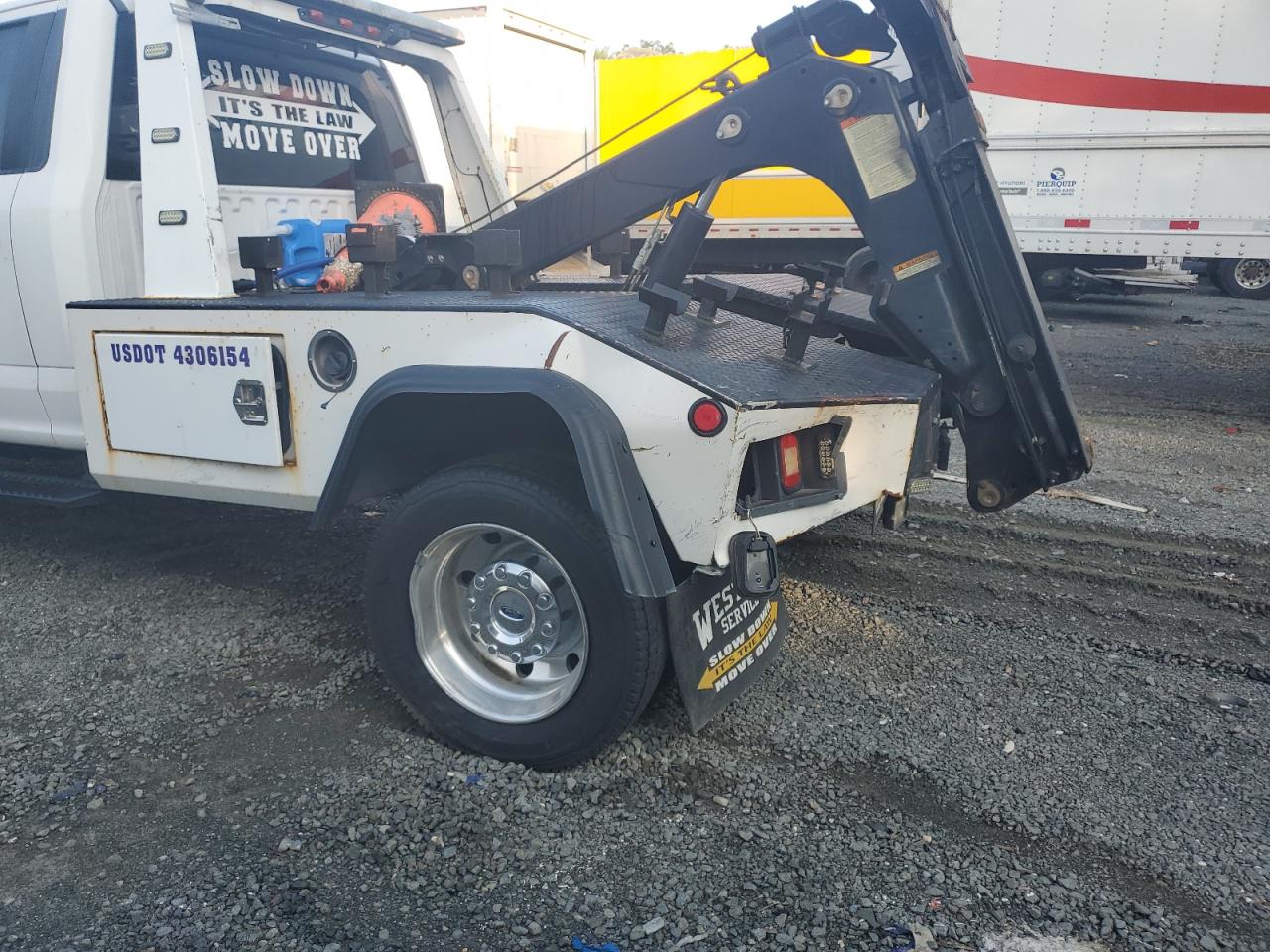 2017 Ford F550 Super Duty VIN: 1FDUF5GYXHEB38180 Lot: 81043555