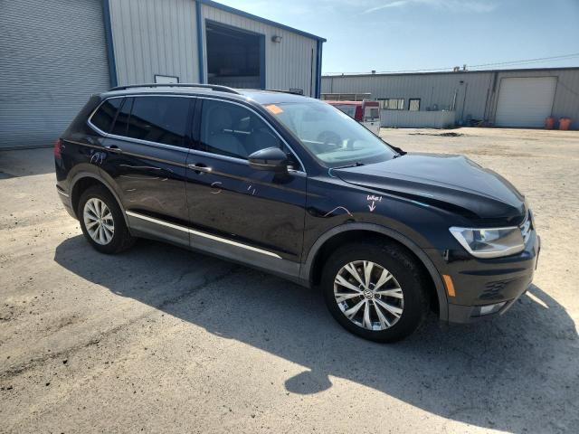  VOLKSWAGEN TIGUAN 2018 Черный
