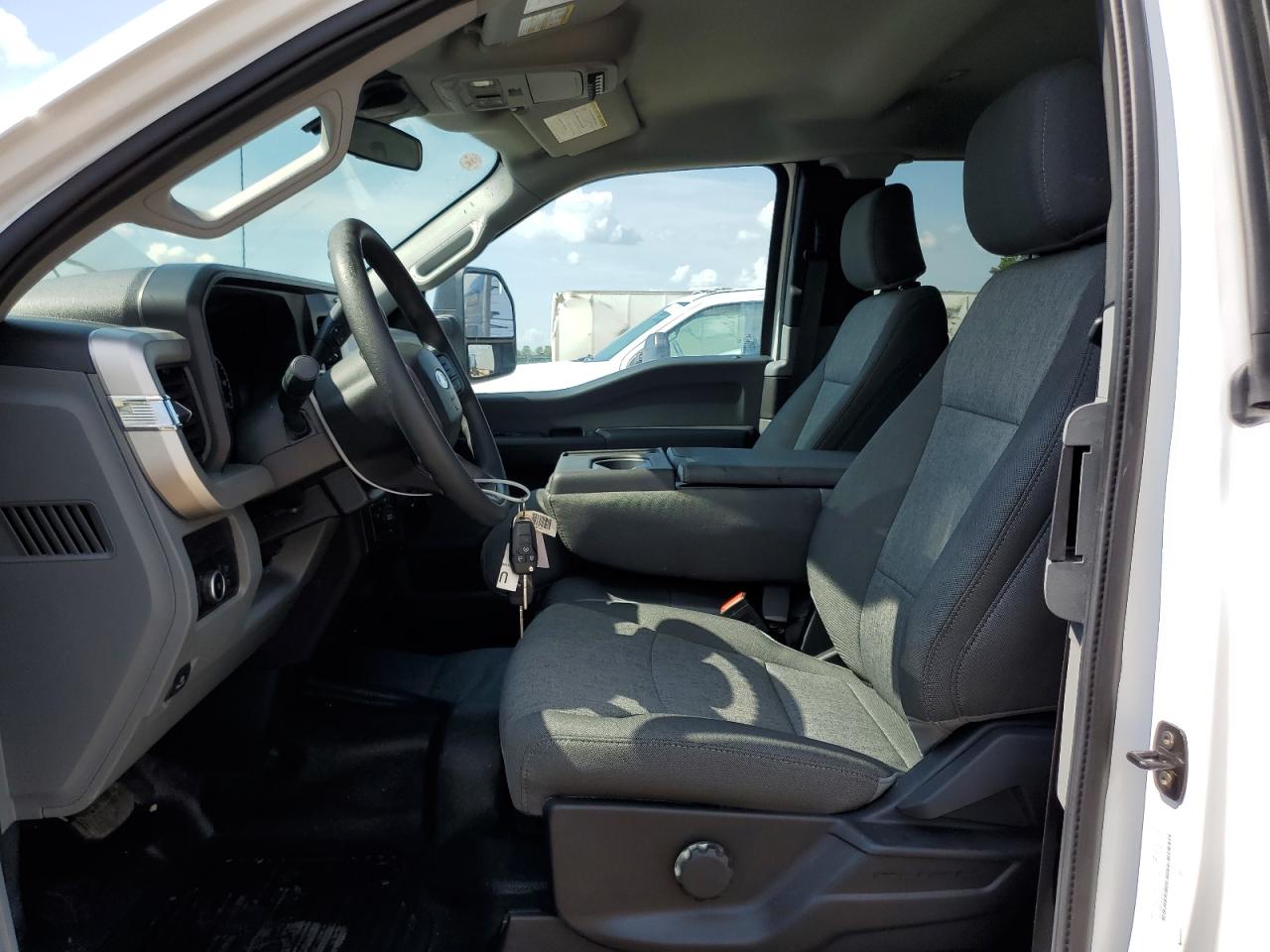 2024 Ford F450 Super Duty VIN: 1FD0X4HN0REE01711 Lot: 62709645