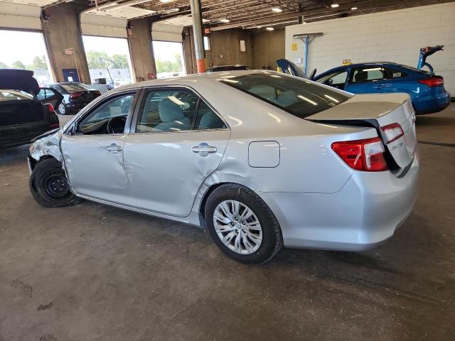  TOYOTA CAMRY 2014 Srebrny