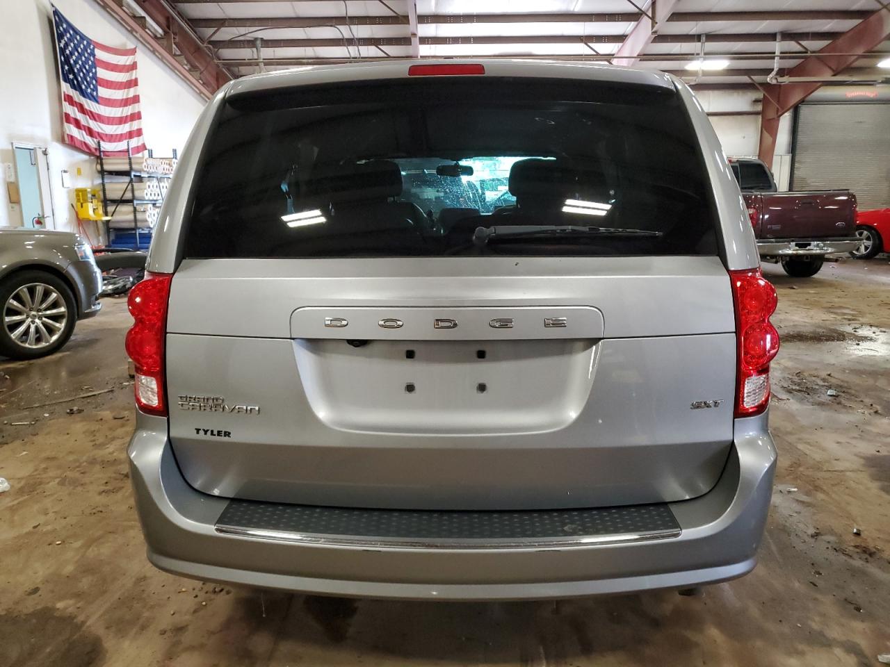 2017 Dodge Grand Caravan Sxt VIN: 2C4RDGCG4HR662128 Lot: 66124065
