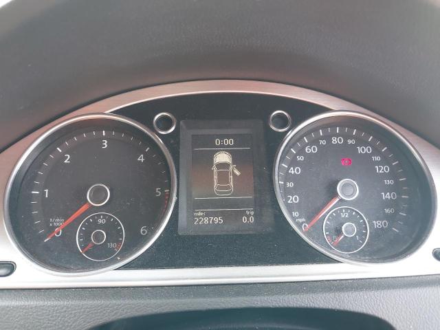 2011 VOLKSWAGEN PASSAT GT