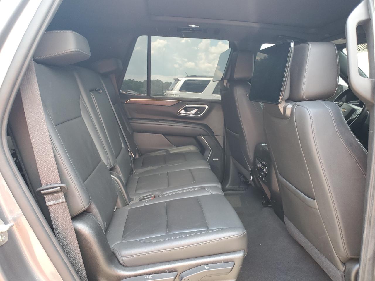 1GNSKNKD2MR233323 2021 Chevrolet Tahoe K1500 Lt