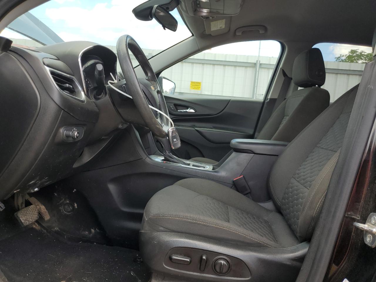 2020 Chevrolet Equinox Lt VIN: 2GNAXKEV2L6221277 Lot: 65262295