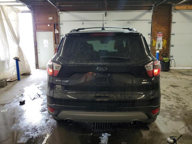  FORD ESCAPE 2017 Czarny