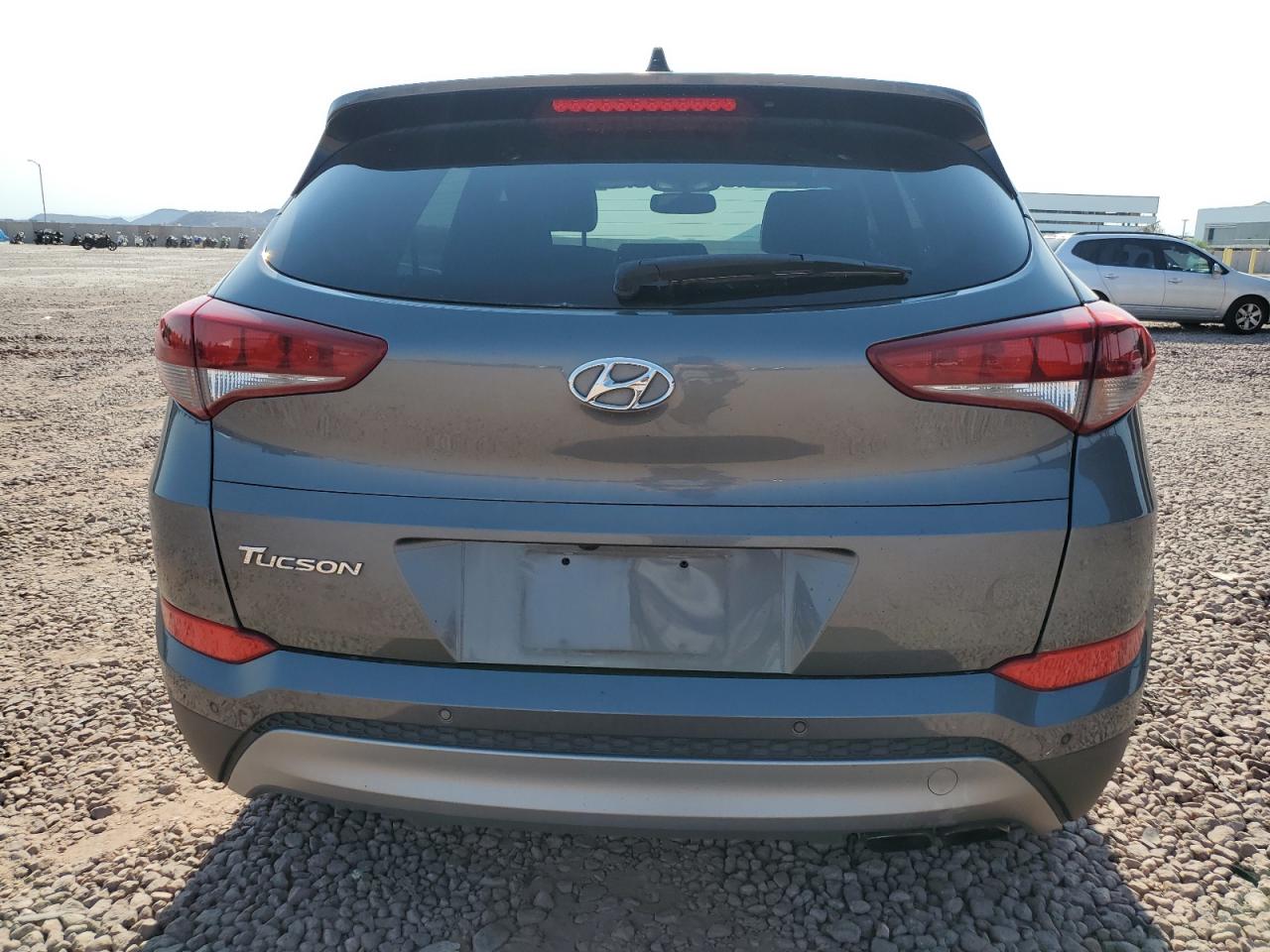 2018 Hyundai Tucson Value VIN: KM8J33A20JU629003 Lot: 63695975