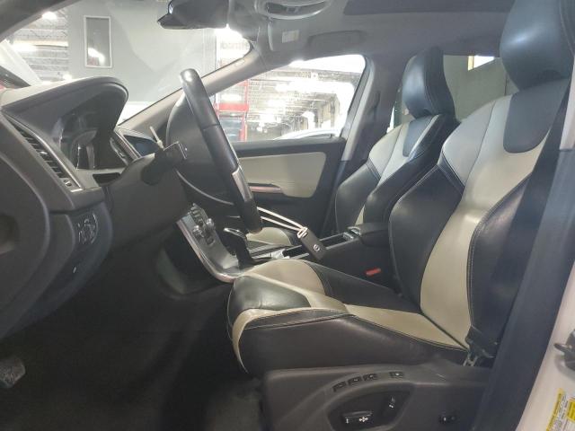  VOLVO XC60 2017 Biały