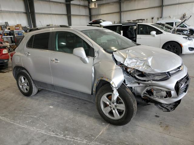  CHEVROLET TRAX 2018 Srebrny