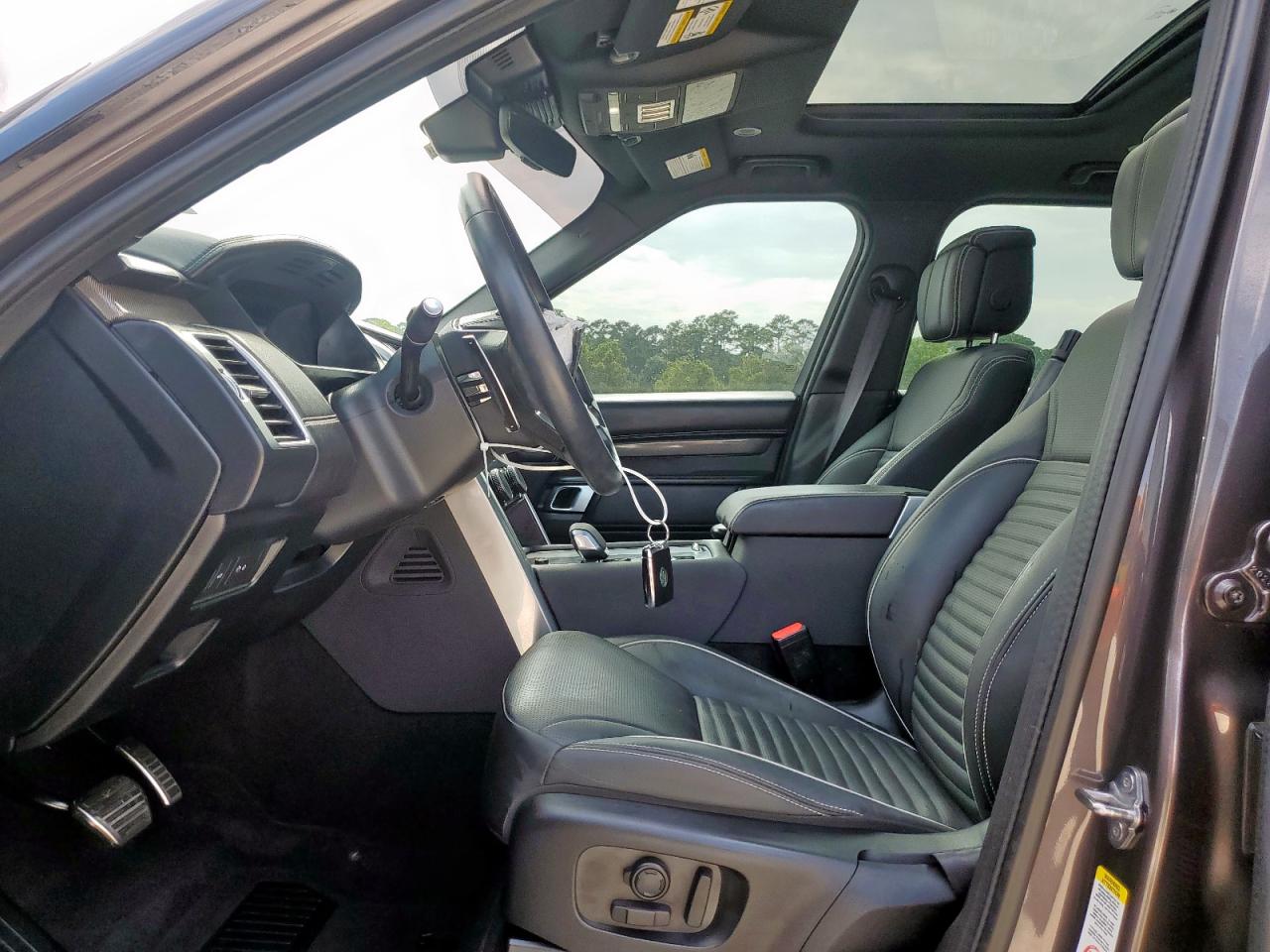 2024 Land Rover Discovery Metropolitan Edition VIN: SALRW4EU9R2492417 Lot: 65742475