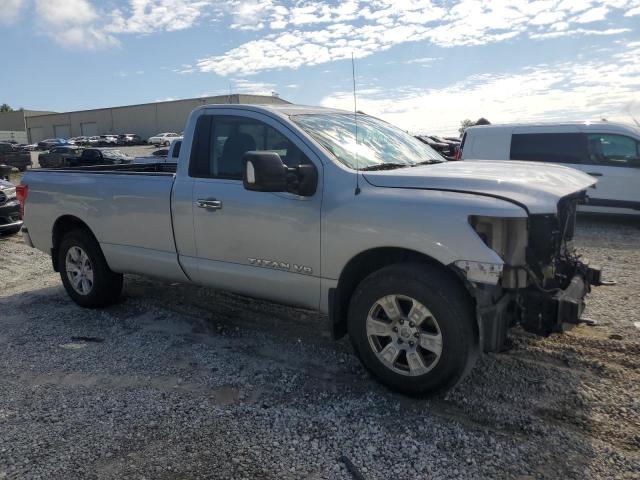  NISSAN TITAN 2018 Silver