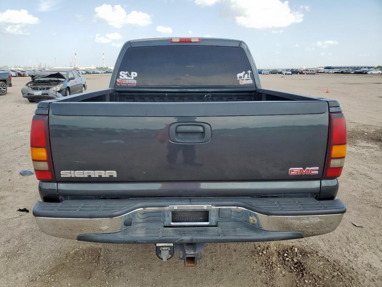 2005 GMC New Sierra C1500 VIN: 2GTEC13T551367139 Lot: 64960935