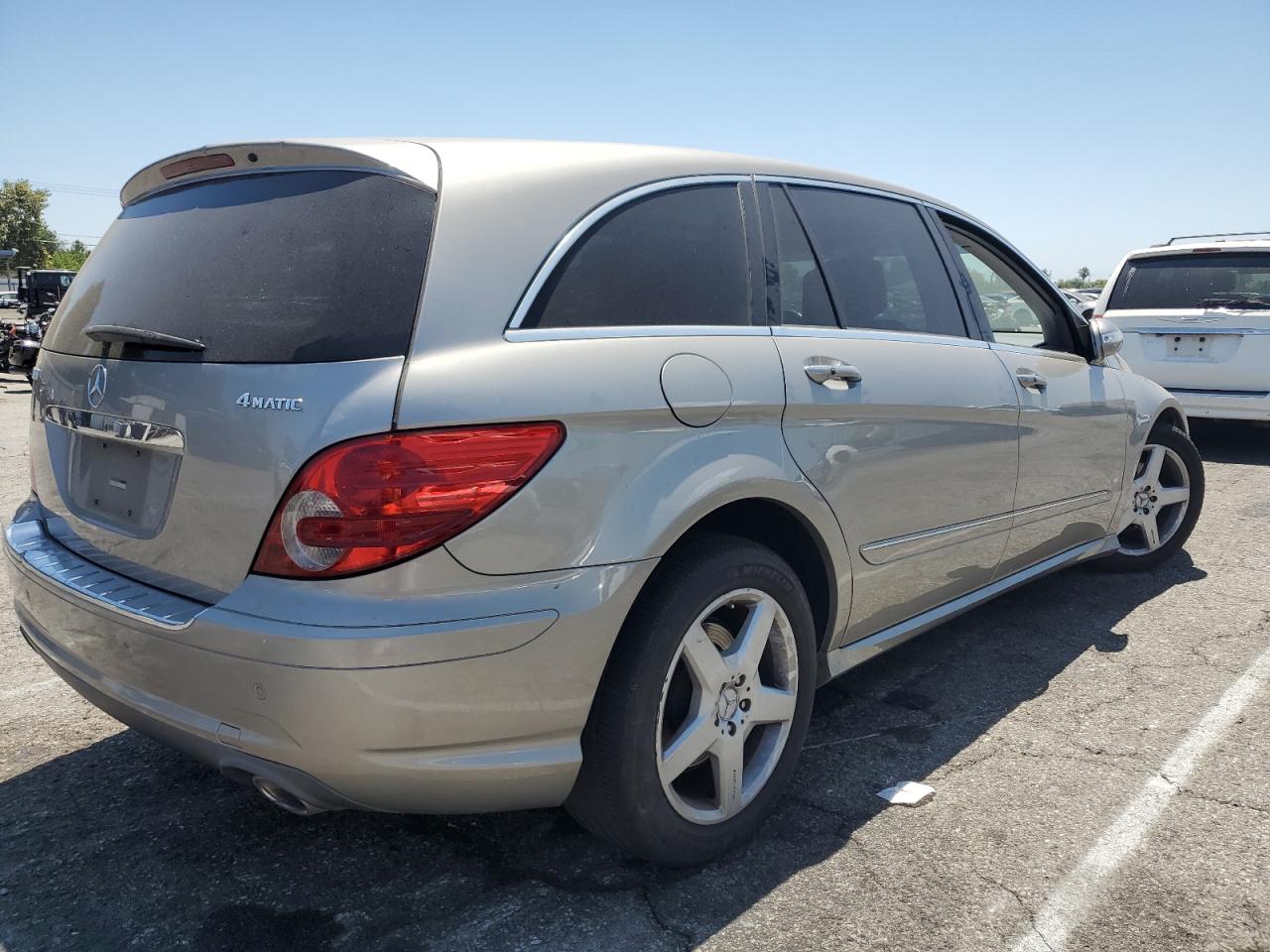 2006 Mercedes-Benz R 500 beige null gas 4JGCB75E36A023058 photo #4