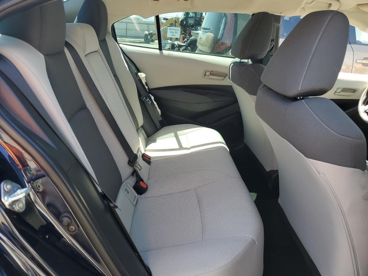 5YFEPMAE8NP289404 2022 Toyota Corolla Le