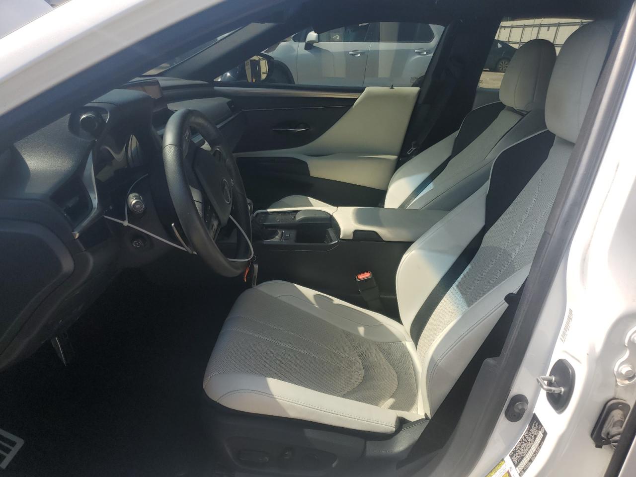 2021 Lexus Es 350 Base VIN: 58AHZ1B12MU098147 Lot: 64572445
