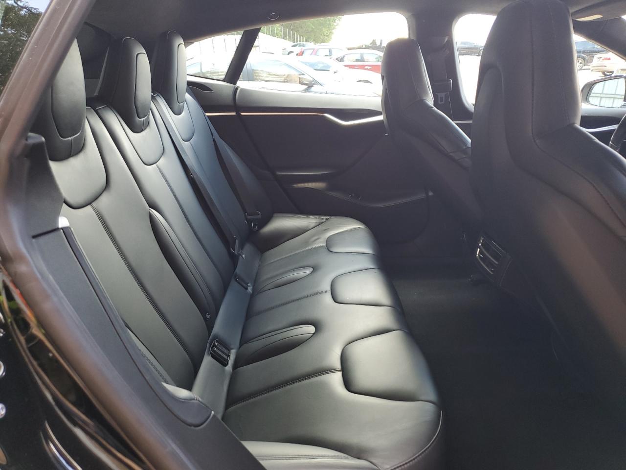 2016 Tesla Model S VIN: 5YJSA1E17GF156139 Lot: 65442965