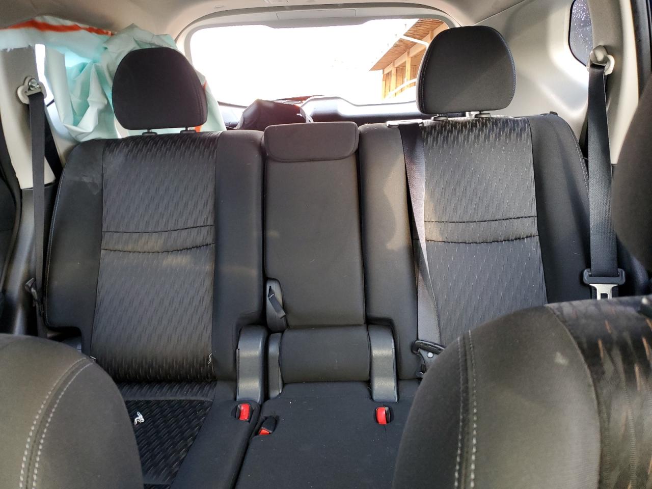 2017 Nissan Rogue S VIN: KNMAT2MV8HP549932 Lot: 65234275