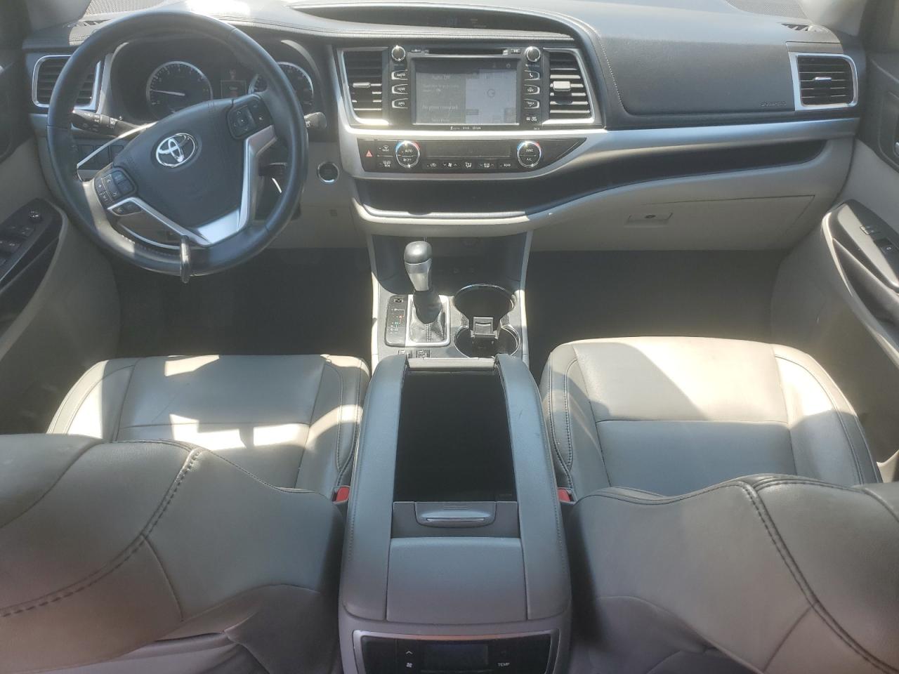 2016 Toyota Highlander Xle VIN: 5TDJKRFH9GS299799 Lot: 64113725