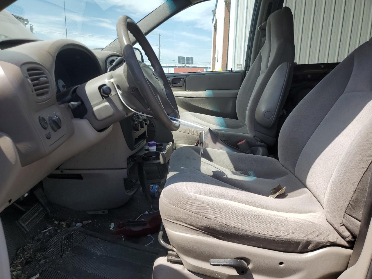 2002 Dodge Grand Caravan Sport VIN: 2B4GP44RX2R702343 Lot: 63448095
