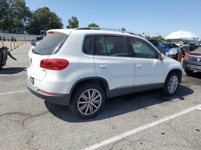 Parquets VOLKSWAGEN TIGUAN 2016 White