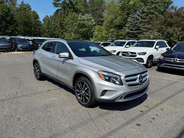 Parquets MERCEDES-BENZ GLA-CLASS 2016 Srebrny