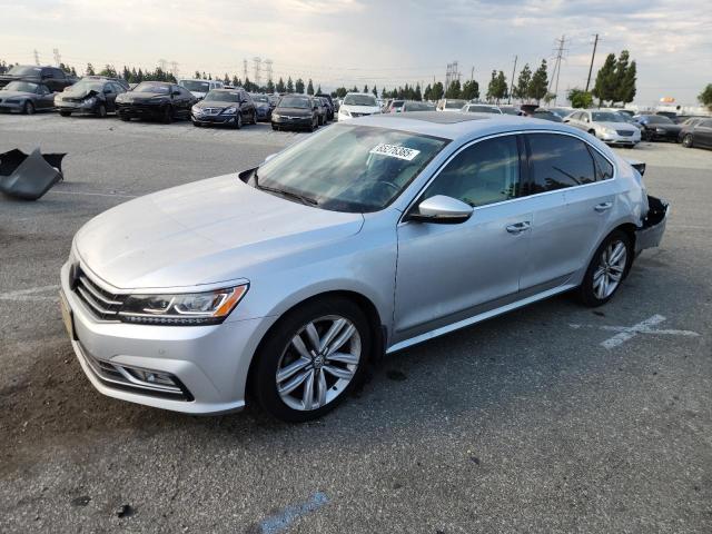  VOLKSWAGEN PASSAT 2017 Srebrny