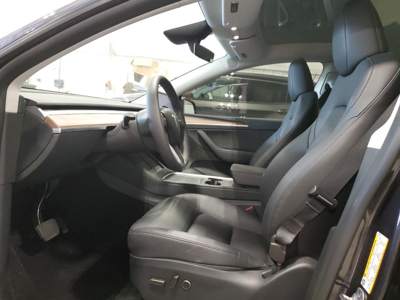 2025 Tesla Model Y VIN: 7SAYGDED7SF321686 Lot: 63279625