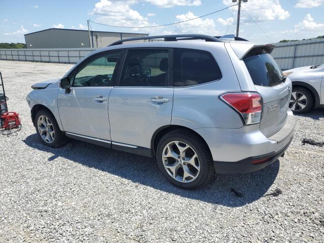  SUBARU FORESTER 2017 Серебристый