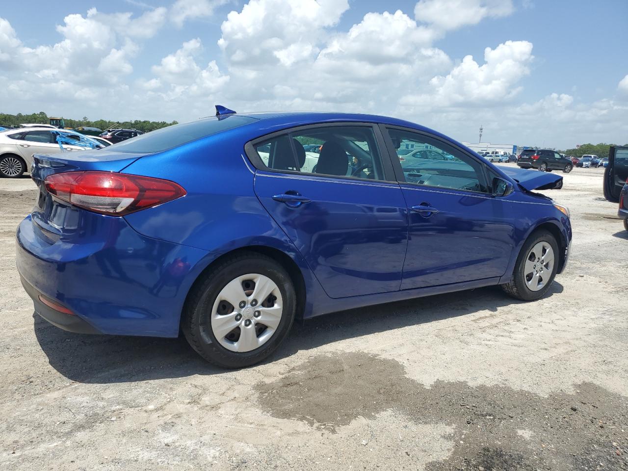 3kpfk4a70he135263 3KPFK4A70HE135263 2017 Kia Forte Lx