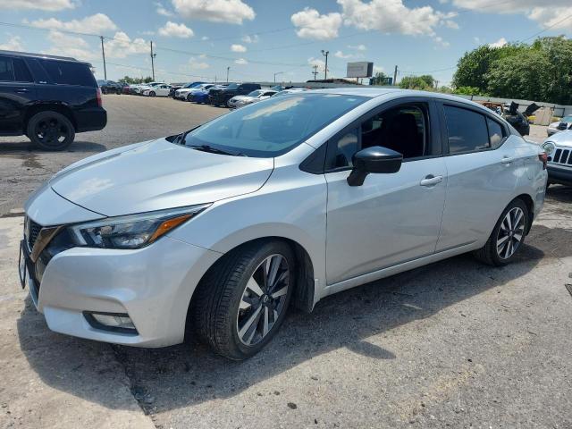  NISSAN VERSA 2020 Srebrny