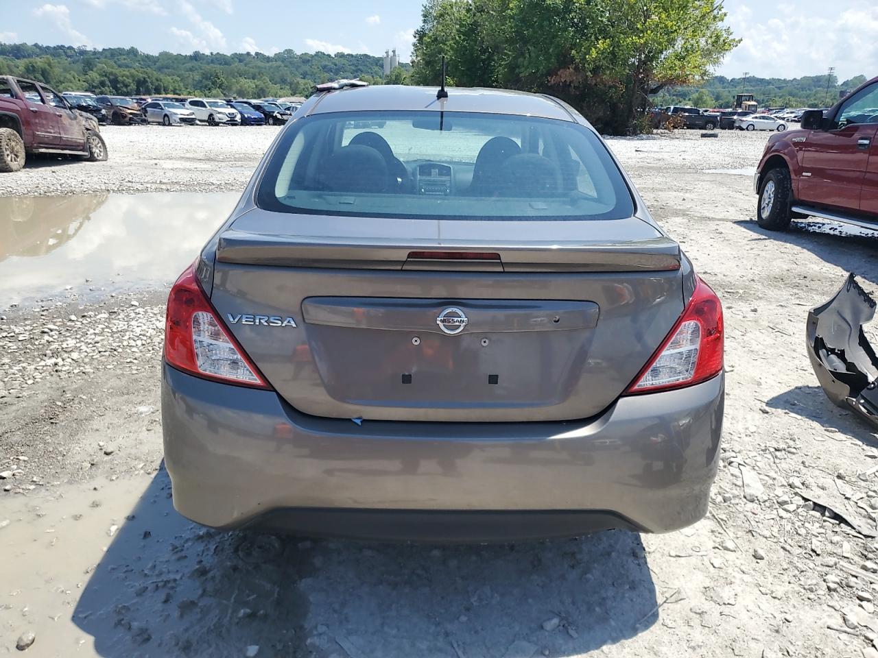 2017 Nissan Versa S VIN: 3N1CN7AP8HL831346 Lot: 66231455