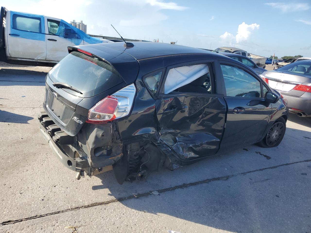 3FADP4TJ0FM142143 2015 Ford Fiesta S