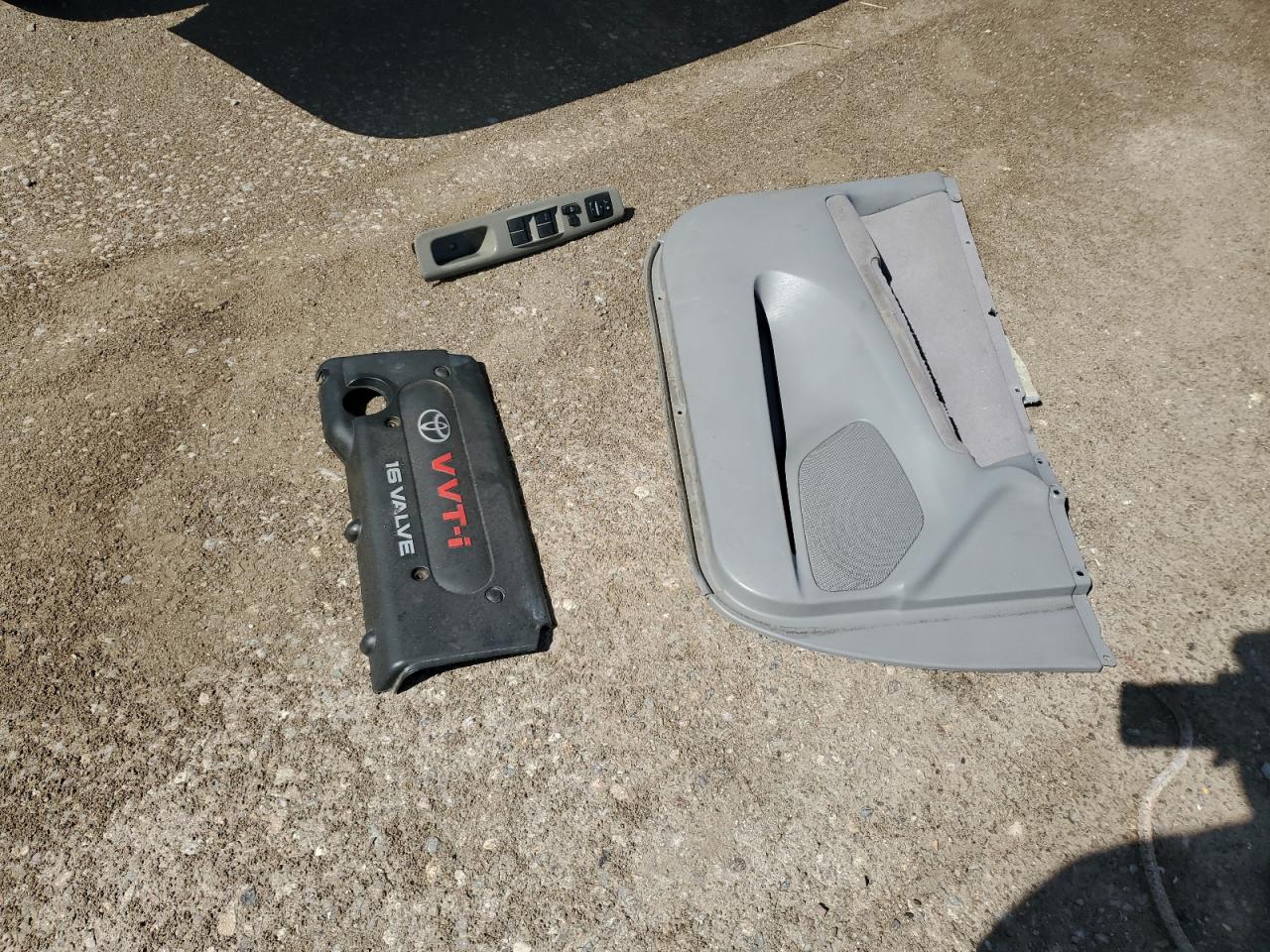 2002 Toyota Camry Le VIN: 4T1BE32K32U037609 Lot: 70703095