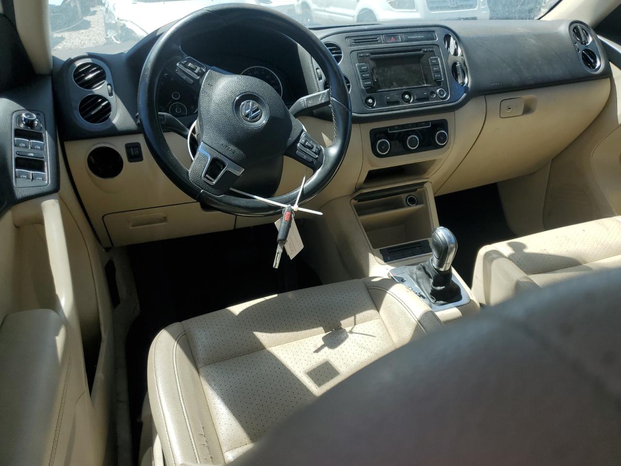 2012 Volkswagen Tiguan S VIN: WVGBV7AX8CW587916 Lot: 64815775