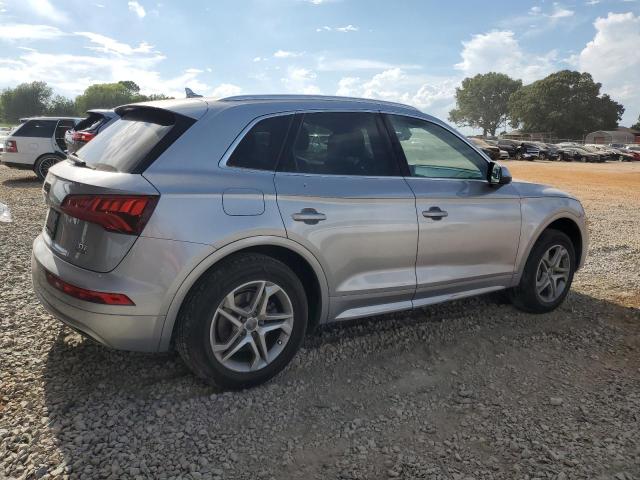  AUDI Q5 2018 Серебристый