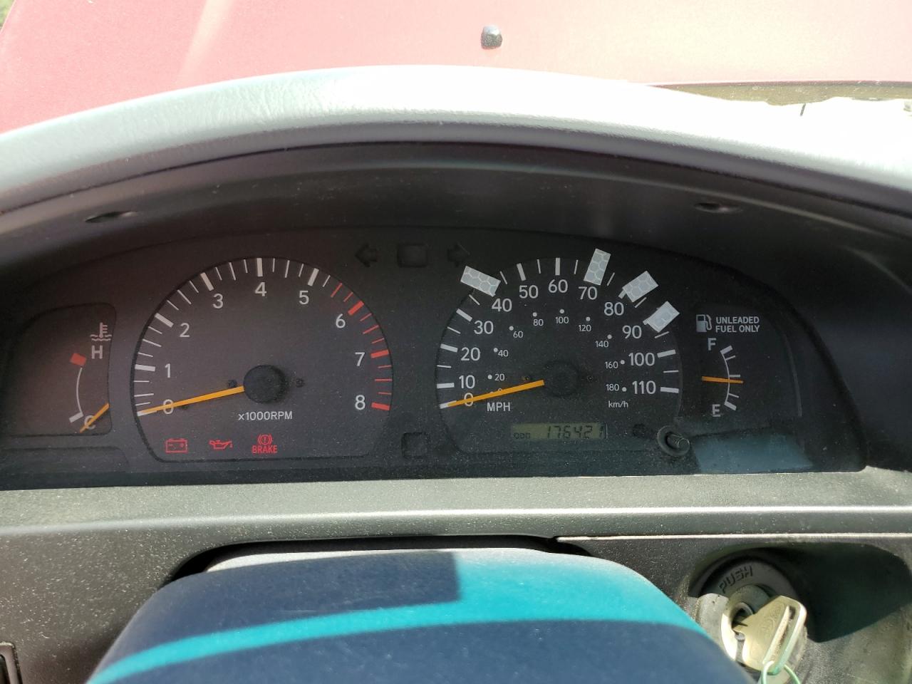 1999 Toyota Tacoma Xtracab VIN: 4TAWN72N9XZ418474 Lot: 64962855