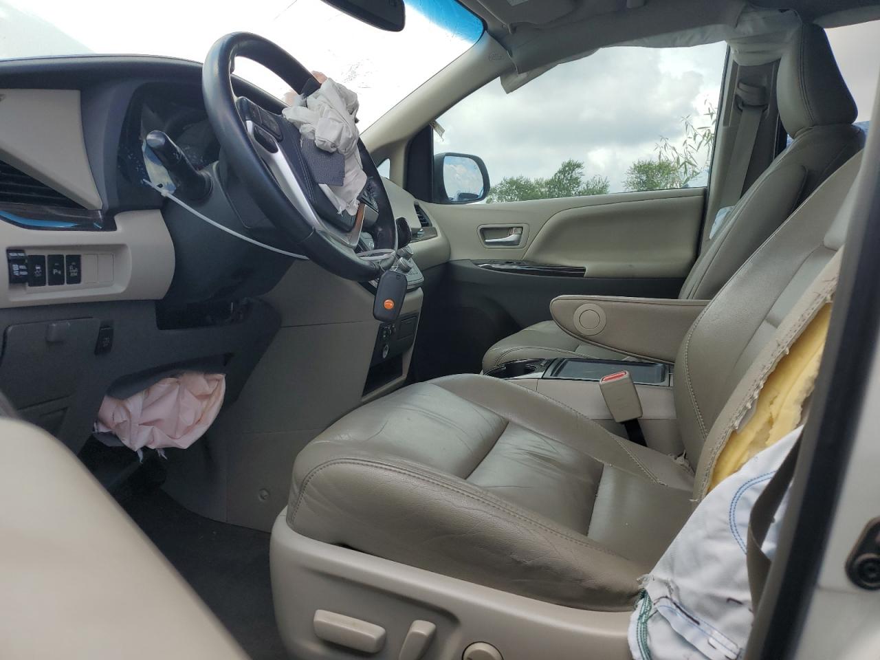 2015 Toyota Sienna Xle VIN: 5TDYK3DC4FS603820 Lot: 64168365