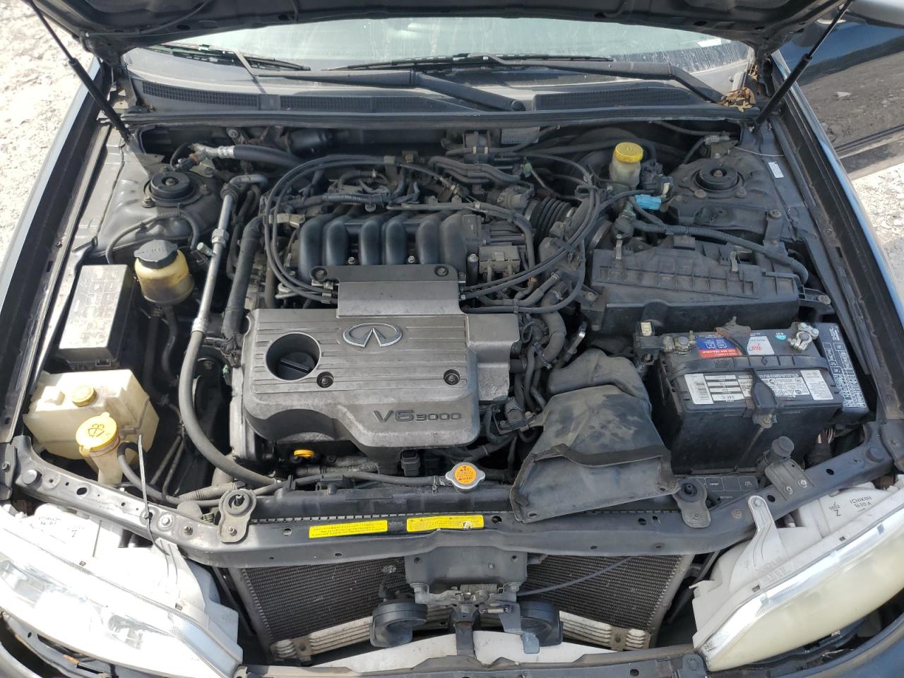 2000 Infiniti I30 VIN: JNKCA31A5YT104396 Lot: 61491455