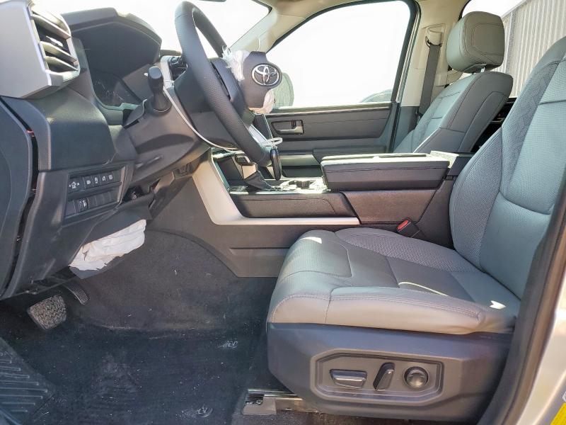  TOYOTA TUNDRA 2024 Silver
