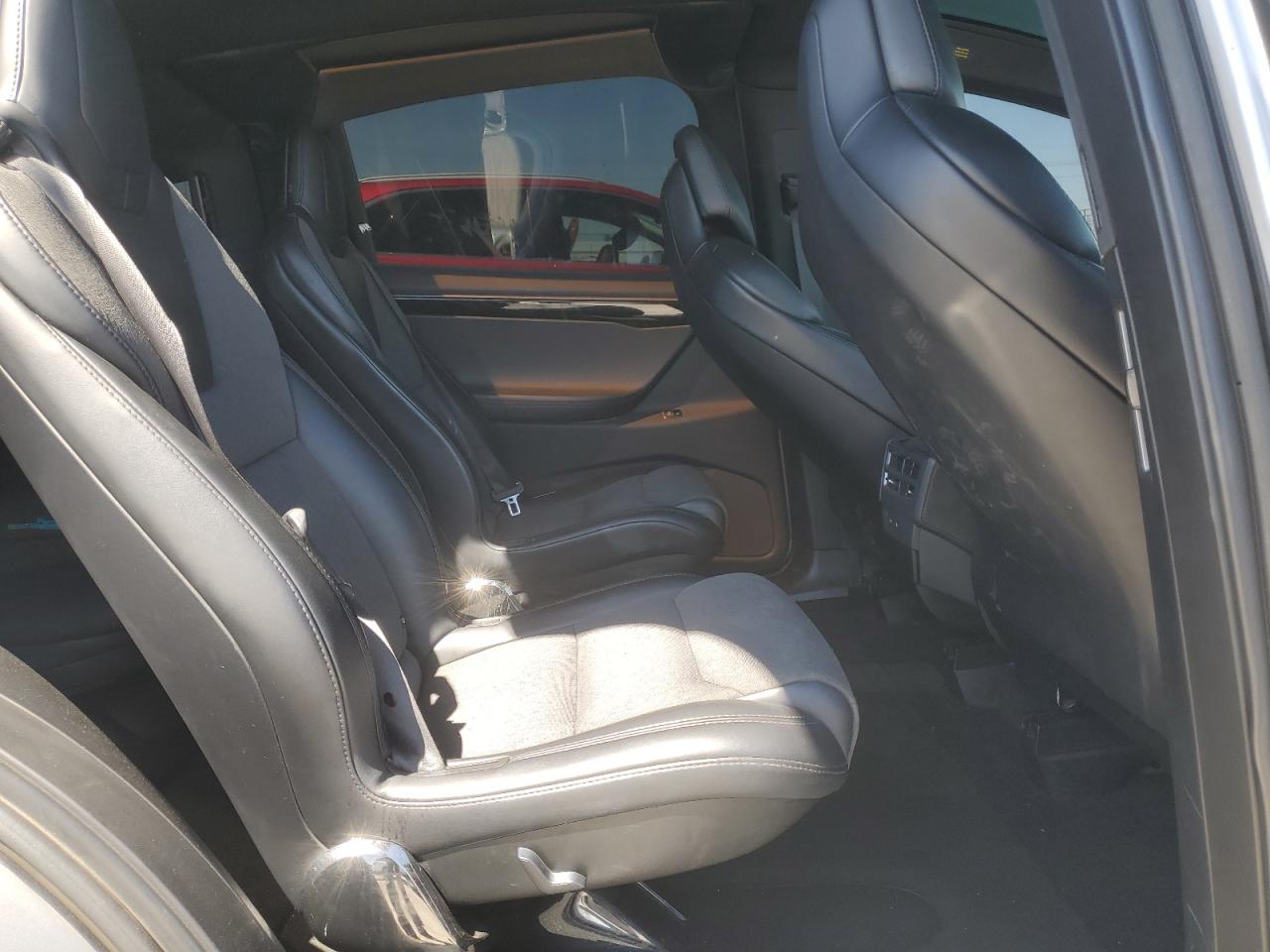 2018 Tesla Model X VIN: 5YJXCBE28JF110647 Lot: 64316025