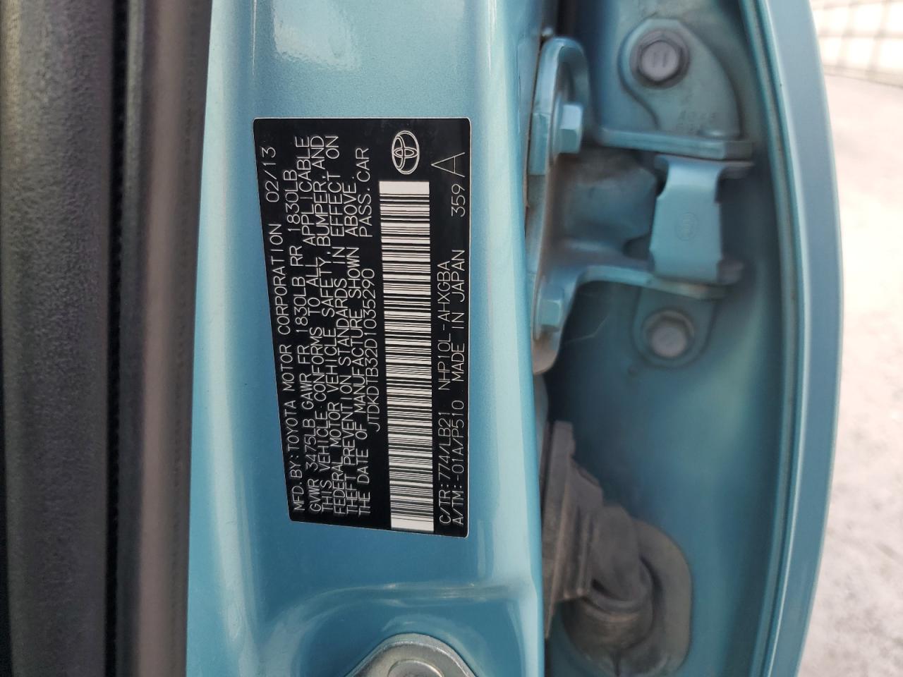 2013 Toyota Prius C VIN: JTDKDTB32D1035290 Lot: 64382995