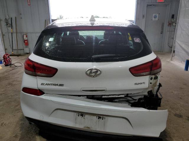  HYUNDAI ELANTRA 2018 Белы