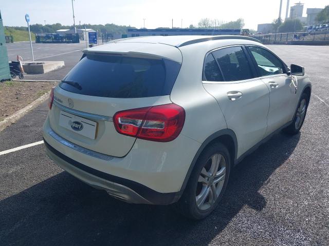 2015 MERCEDES BENZ GLA 200 D
