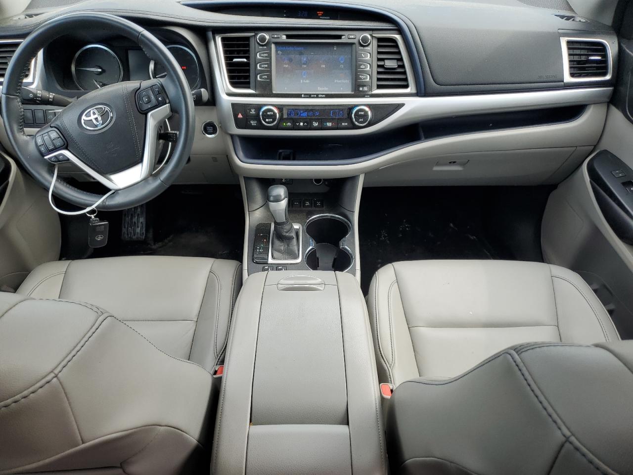 2016 Toyota Highlander Xle VIN: 5TDJKRFH0GS311810 Lot: 65597155