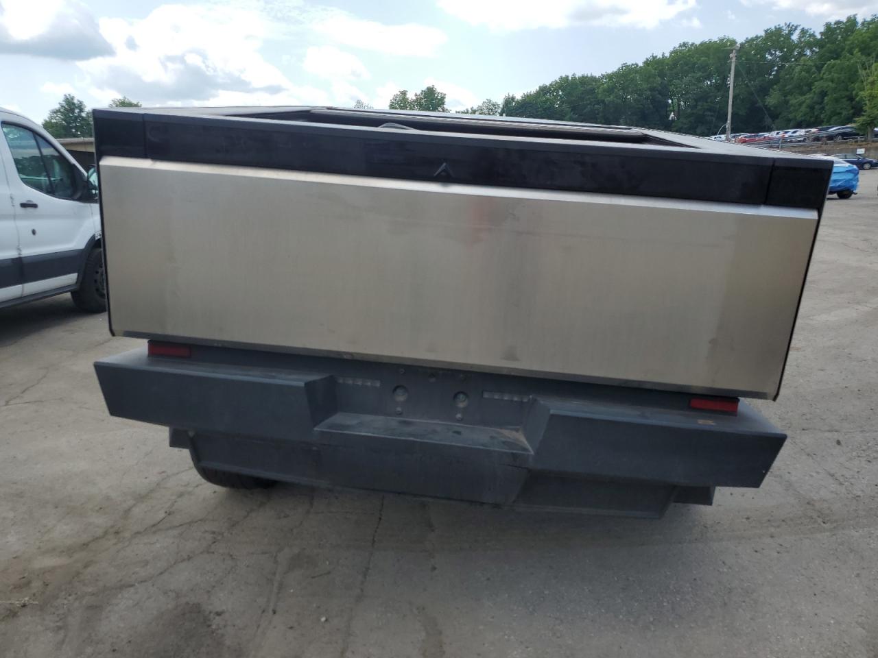 2024 Tesla Cybertruck VIN: 7G2CEHED1RA048107 Lot: 63580605
