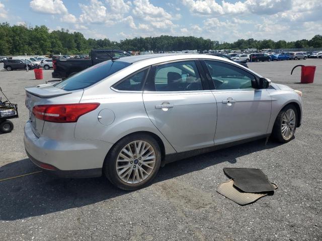  FORD FOCUS 2015 Серебристый
