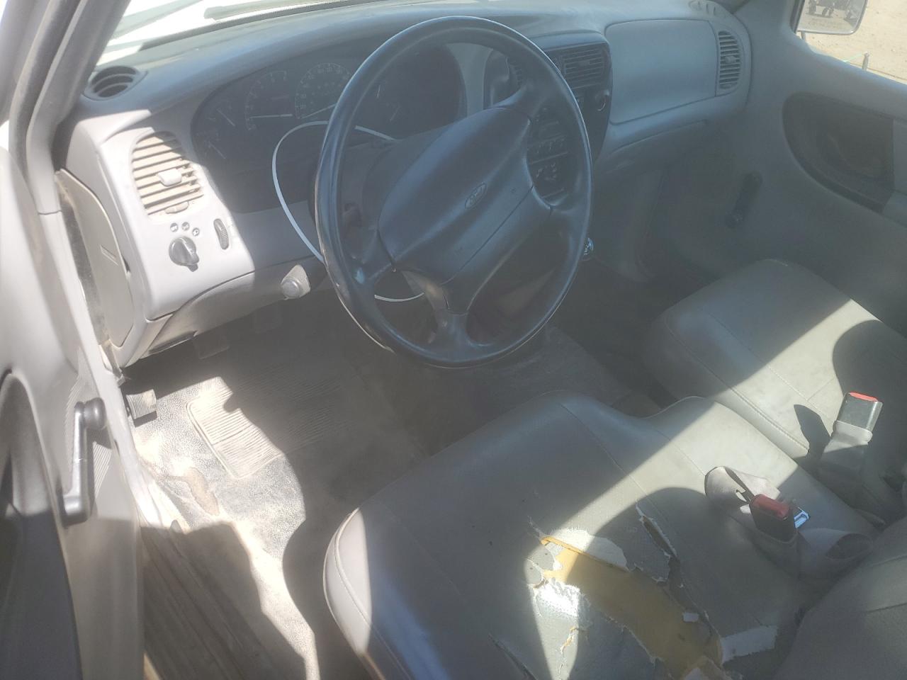 1998 Ford Ranger VIN: 1FTYR11U2WTA04817 Lot: 64285165