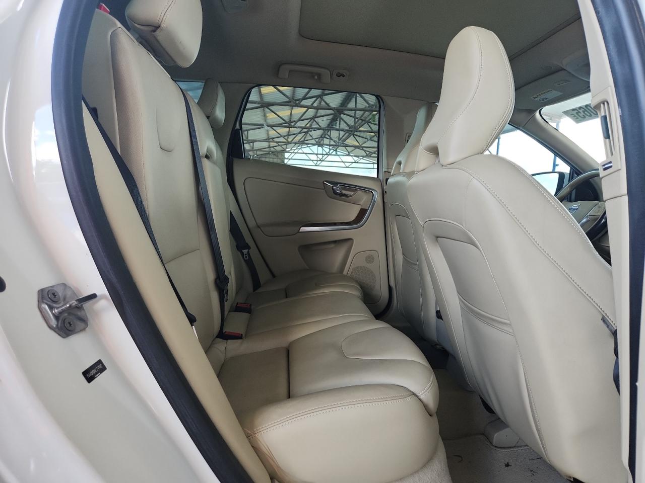 2015 Volvo Xc60 T5 Platinum VIN: YV440MDMXF2741482 Lot: 62540065