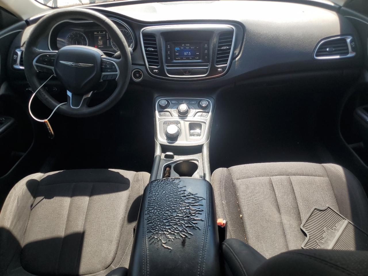 2015 Chrysler 200 Limited VIN: 1C3CCCAB2FN652883 Lot: 65592955
