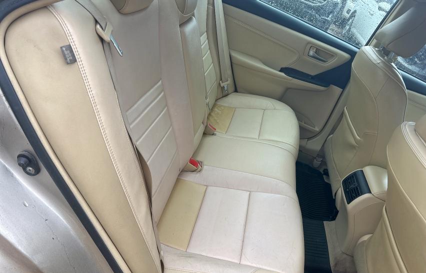 Седаны TOYOTA CAMRY 2017 Золотой